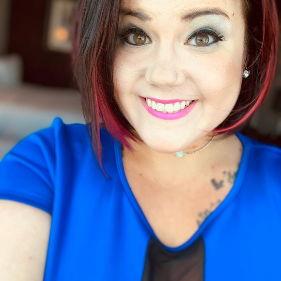 Meet your Posher, Whitney - Picture 4 of 4